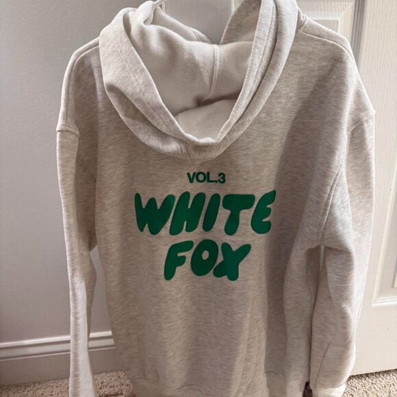 White Fox Boutique Women's Grey and White Hoodie - Picture 2 of 3